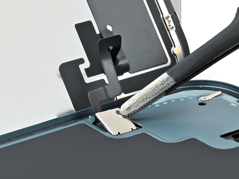 iPhone 16 Plus — Remove the screen connector covers (logo-free)