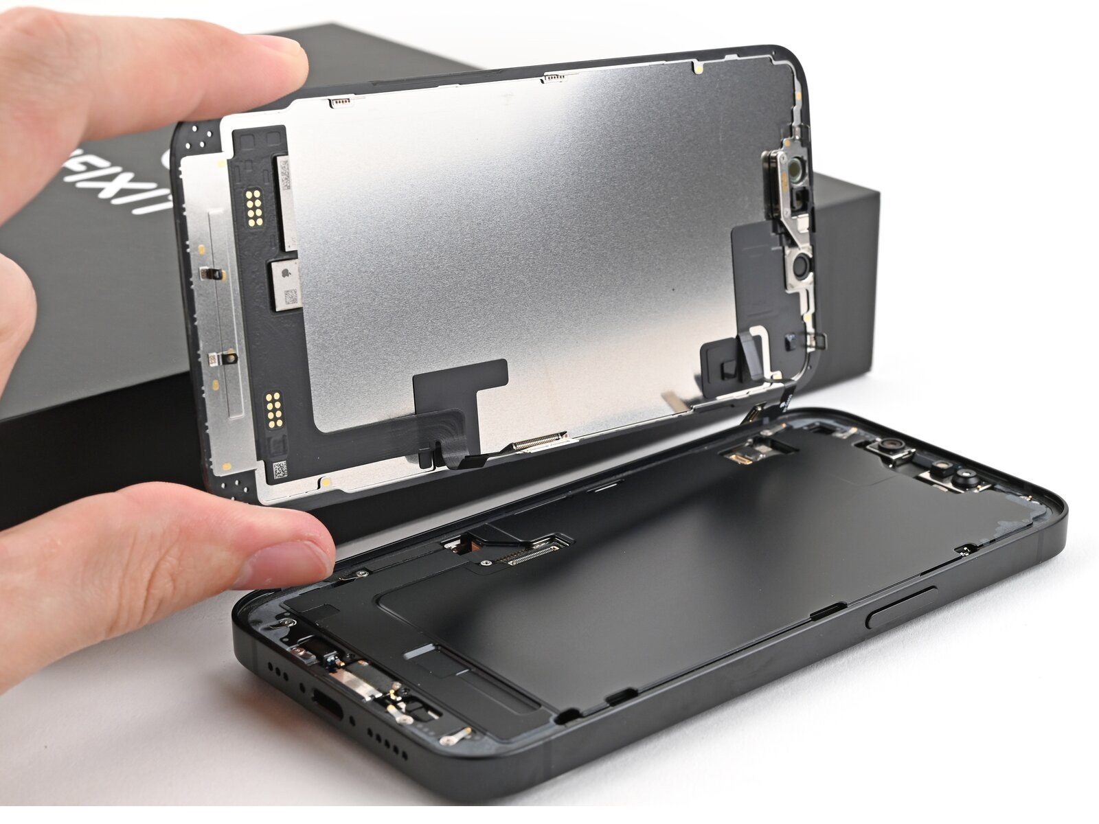 iPhone 16e — Remove the screen (logo-free)